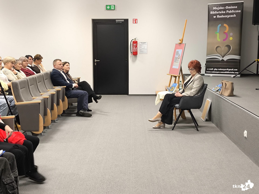 Lokalna poetka na start Domu Kultury. Spotkanie autorskie z Barbarą Ogonowską [wideo, zdjęcia]