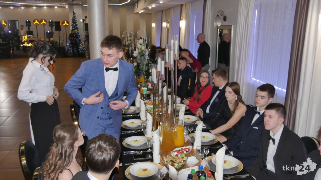 Tak się bawi Stary Ogólniak! Pełna relacja WIDEO ze Studniówki 2026 [wideo, zdjęcia]