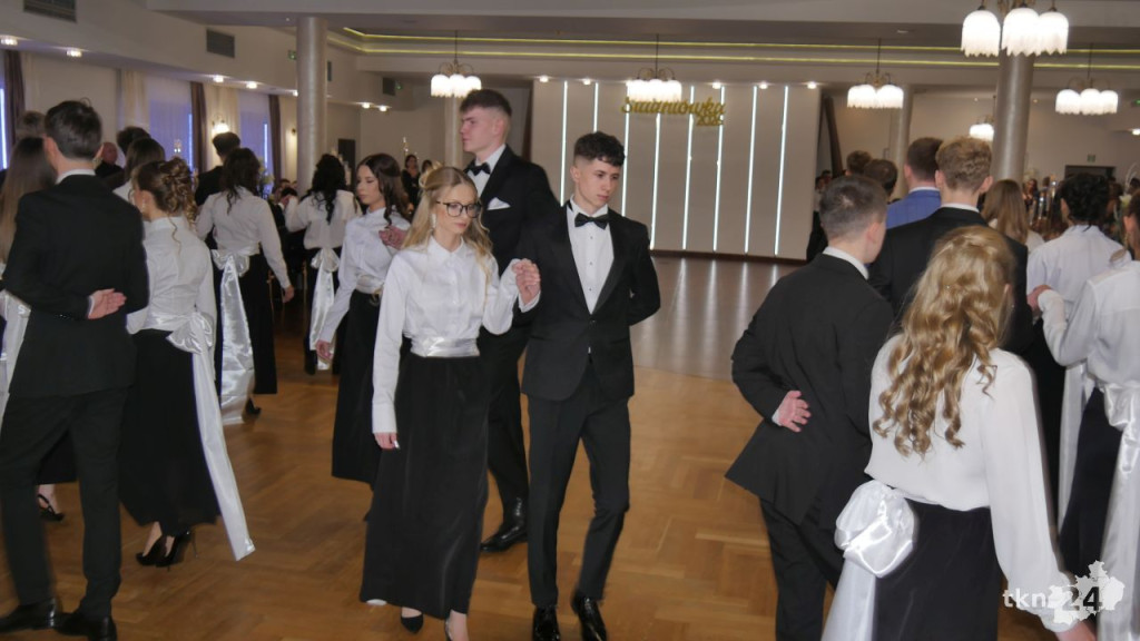 Tak się bawi Stary Ogólniak! Pełna relacja WIDEO ze Studniówki 2026 [wideo, zdjęcia]