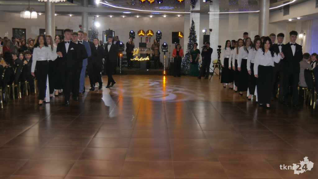 Tak się bawi Stary Ogólniak! Pełna relacja WIDEO ze Studniówki 2026 [wideo, zdjęcia]