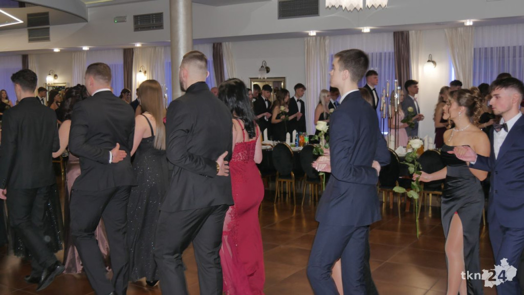 Tak się bawi Stary Ogólniak! Pełna relacja WIDEO ze Studniówki 2026 [wideo, zdjęcia]