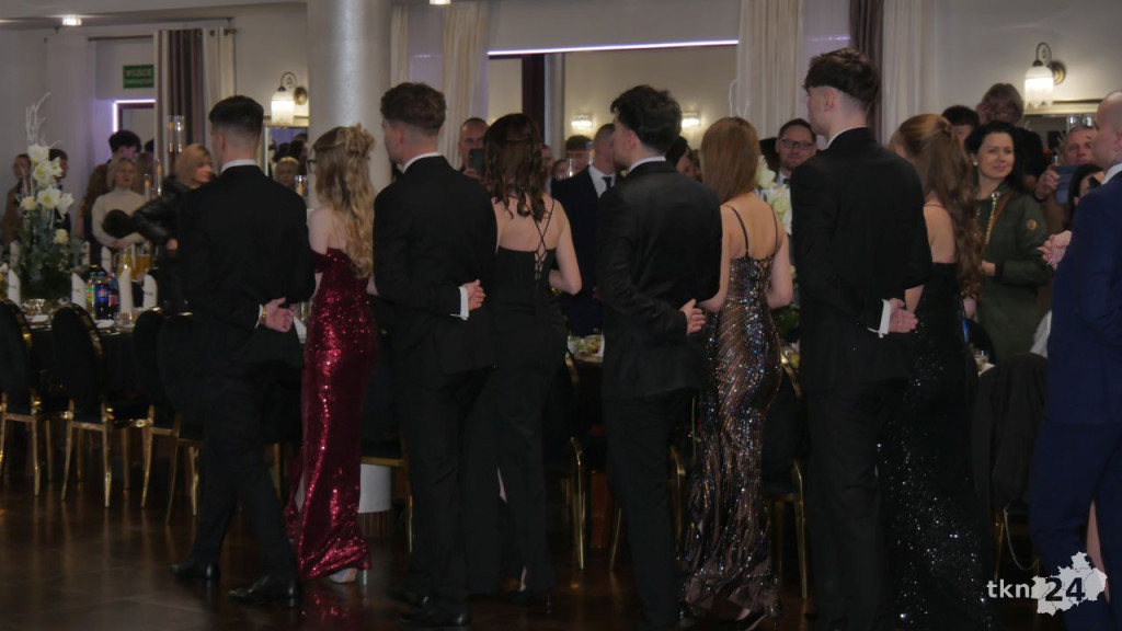 Tak się bawi Stary Ogólniak! Pełna relacja WIDEO ze Studniówki 2026 [wideo, zdjęcia]