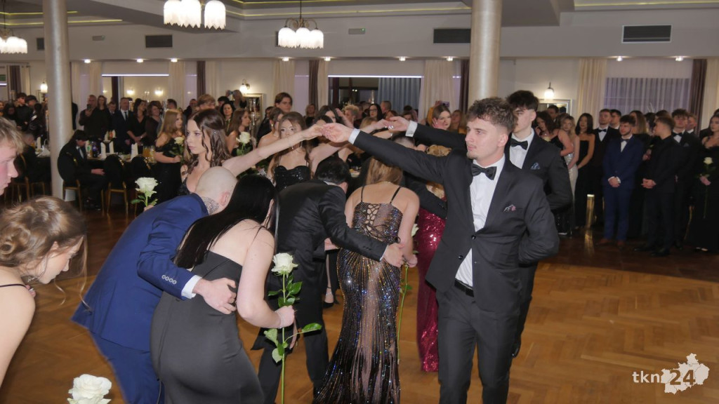 Tak się bawi Stary Ogólniak! Pełna relacja WIDEO ze Studniówki 2026 [wideo, zdjęcia]