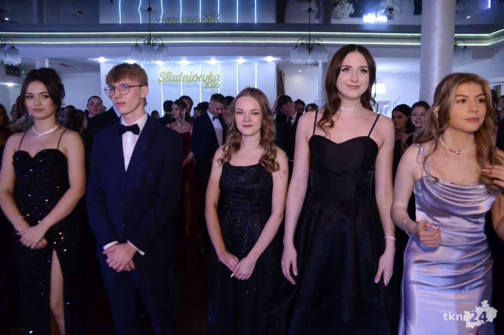 Tak się bawi Stary Ogólniak! Pełna relacja WIDEO ze Studniówki 2026 [wideo, zdjęcia]