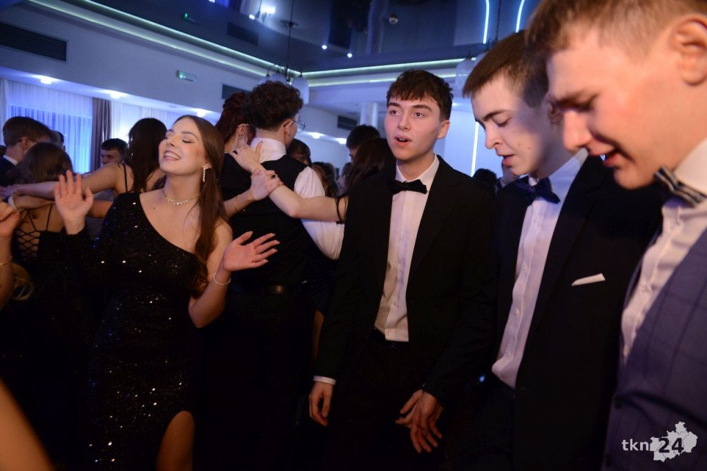 Tak się bawi Stary Ogólniak! Pełna relacja WIDEO ze Studniówki 2026 [wideo, zdjęcia]