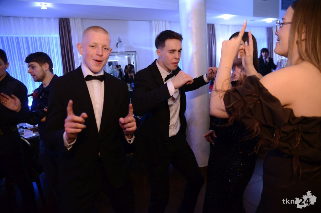 Tak się bawi Stary Ogólniak! Pełna relacja WIDEO ze Studniówki 2026 [wideo, zdjęcia]