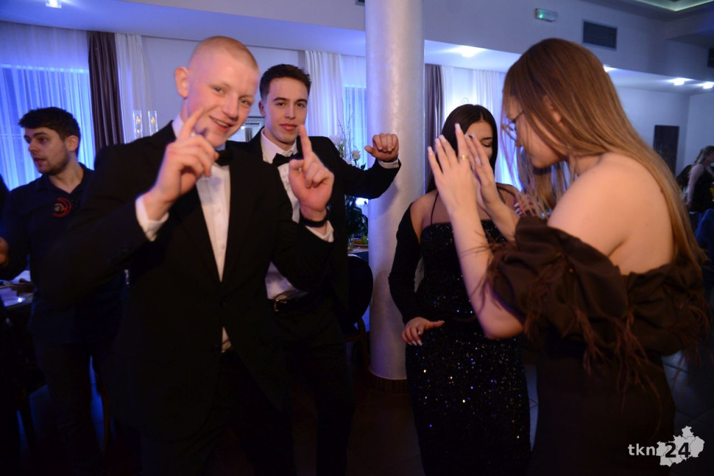 Tak się bawi Stary Ogólniak! Pełna relacja WIDEO ze Studniówki 2026 [wideo, zdjęcia]