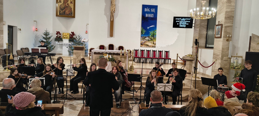 Piękne kolędowanie ze Szkołą Muzyczną. Zobaczcie ten koncert! [wideo, zdjęcia]