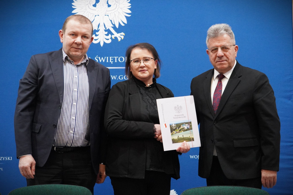 Gminy z powiatu koneckiego z rządowym dofinansowaniem. Końskie i Stąporków w czołówce