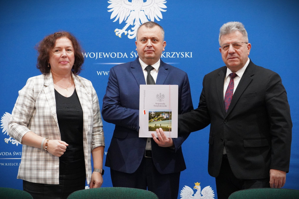 Gminy z powiatu koneckiego z rządowym dofinansowaniem. Końskie i Stąporków w czołówce
