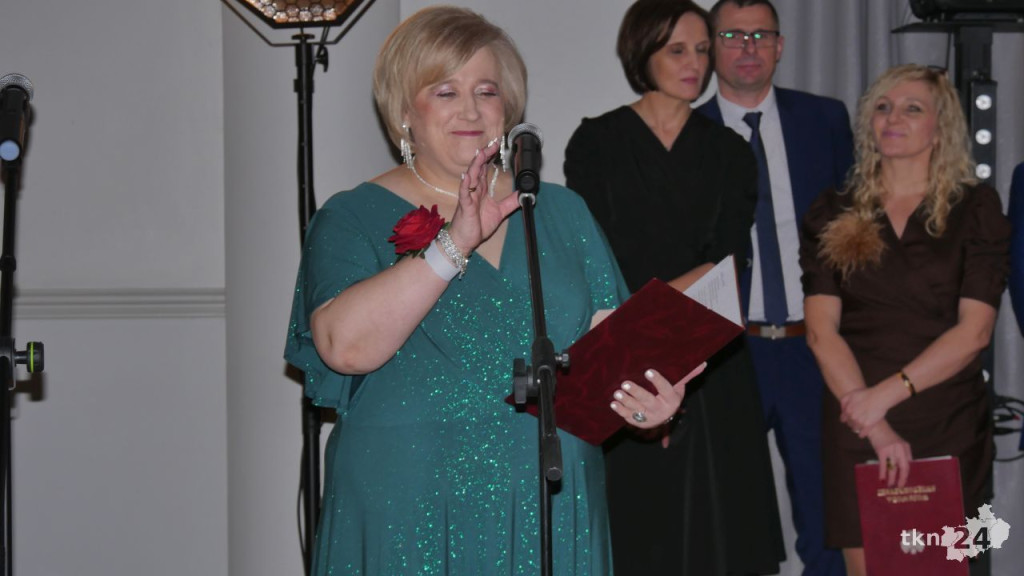 Piękny bal na ponad sto osób! Zobaczcie relację ze studniówki Górki ze Stąporkowa [wideo, zdjęcia]