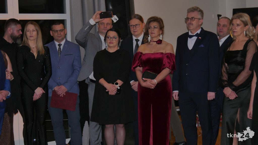 Piękny bal na ponad sto osób! Zobaczcie relację ze studniówki Górki ze Stąporkowa [wideo, zdjęcia]
