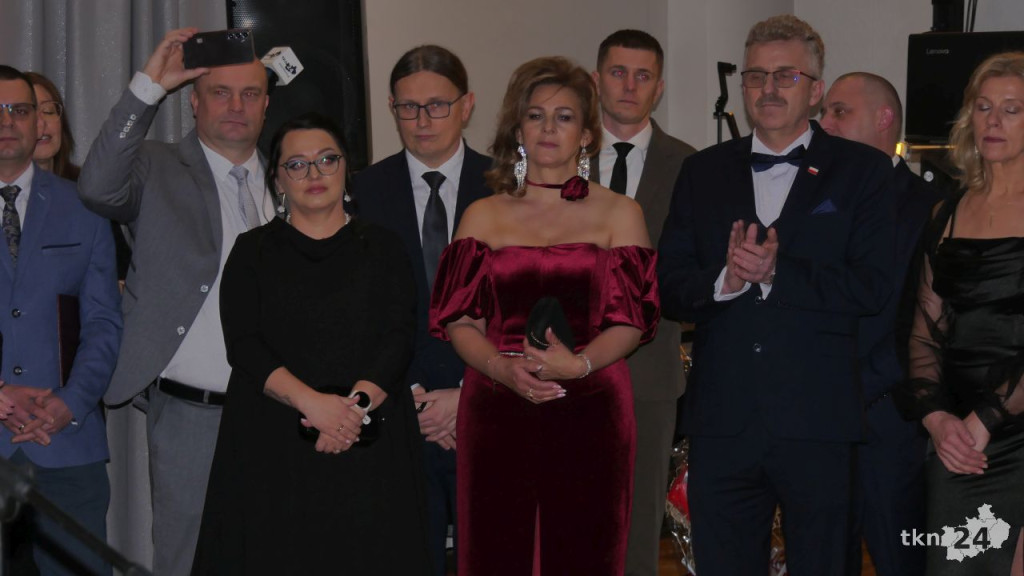 Piękny bal na ponad sto osób! Zobaczcie relację ze studniówki Górki ze Stąporkowa [wideo, zdjęcia]