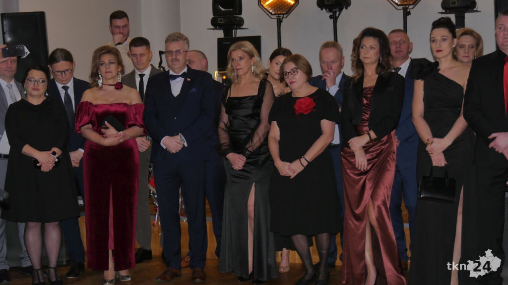 Piękny bal na ponad sto osób! Zobaczcie relację ze studniówki Górki ze Stąporkowa [wideo, zdjęcia]