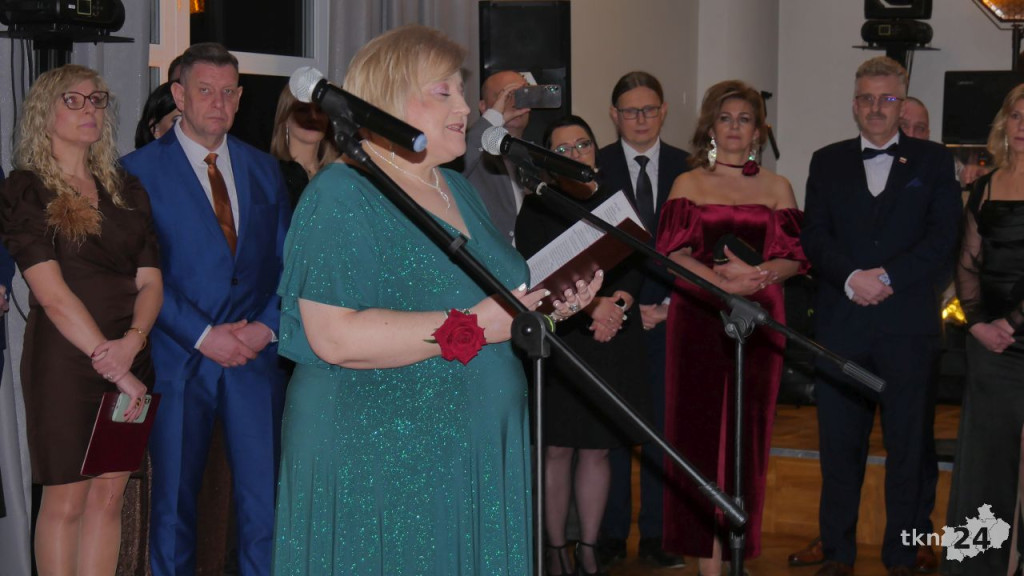 Piękny bal na ponad sto osób! Zobaczcie relację ze studniówki Górki ze Stąporkowa [wideo, zdjęcia]