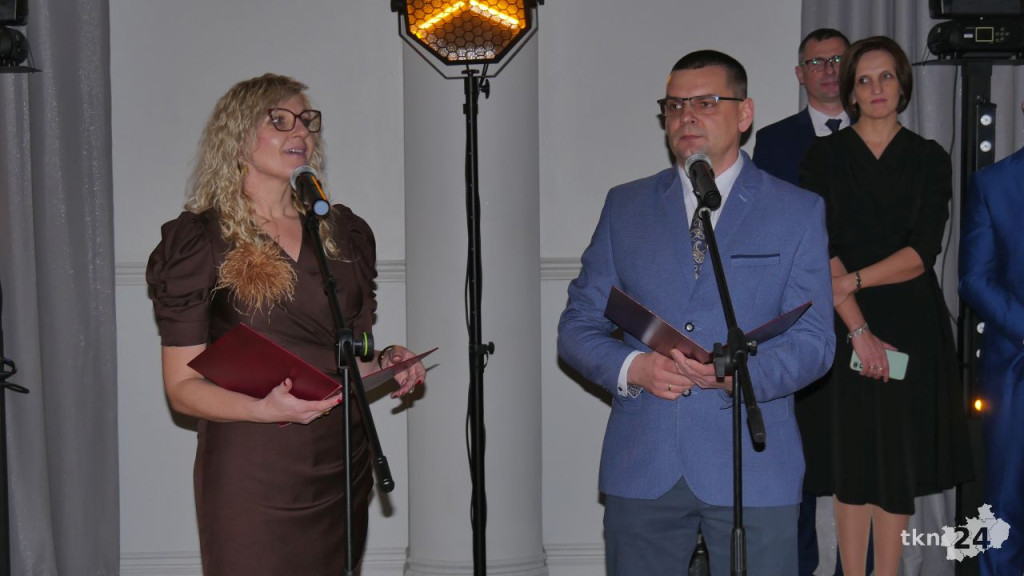 Piękny bal na ponad sto osób! Zobaczcie relację ze studniówki Górki ze Stąporkowa [wideo, zdjęcia]