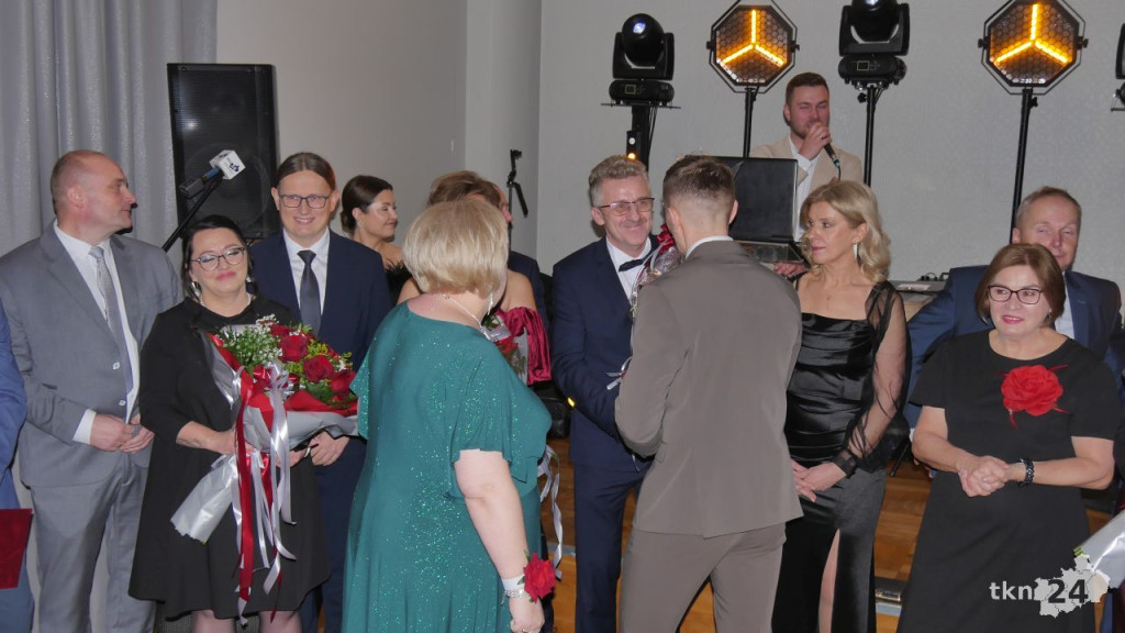 Piękny bal na ponad sto osób! Zobaczcie relację ze studniówki Górki ze Stąporkowa [wideo, zdjęcia]