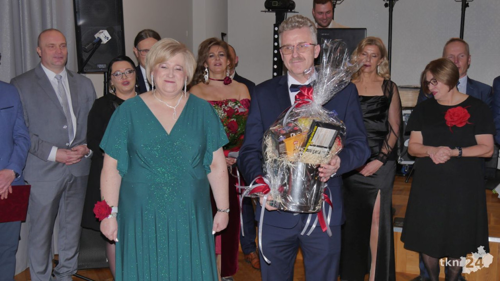 Piękny bal na ponad sto osób! Zobaczcie relację ze studniówki Górki ze Stąporkowa [wideo, zdjęcia]