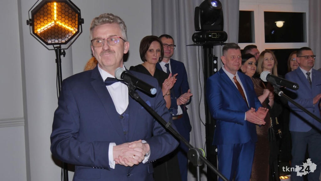 Piękny bal na ponad sto osób! Zobaczcie relację ze studniówki Górki ze Stąporkowa [wideo, zdjęcia]