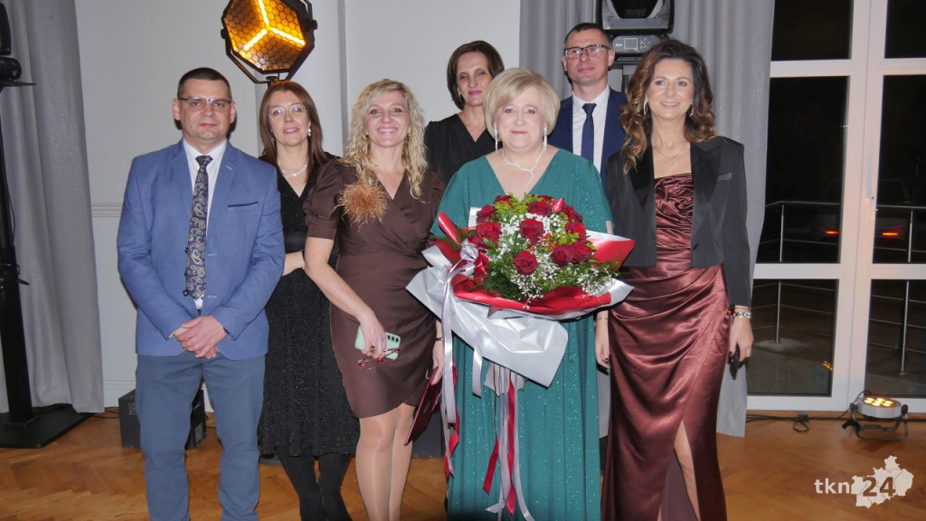 Piękny bal na ponad sto osób! Zobaczcie relację ze studniówki Górki ze Stąporkowa [wideo, zdjęcia]