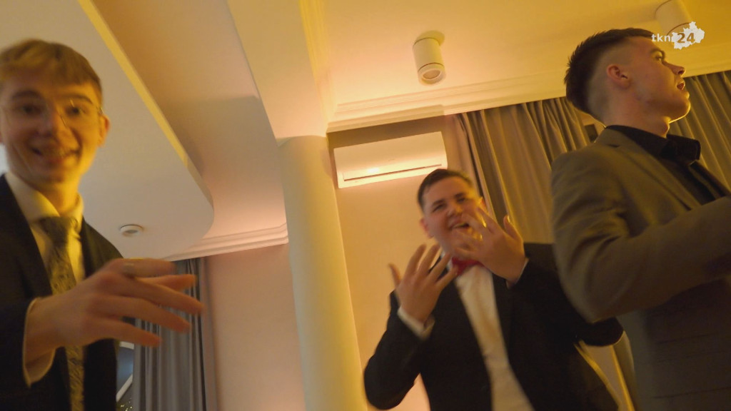 Piękny bal na ponad sto osób! Zobaczcie relację ze studniówki Górki ze Stąporkowa [wideo, zdjęcia]