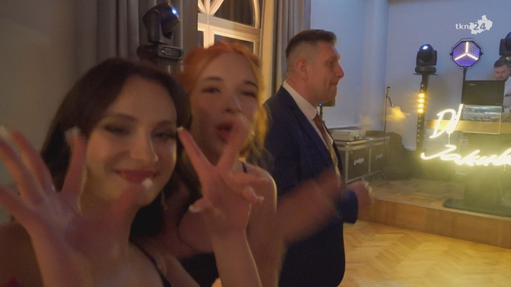 Piękny bal na ponad sto osób! Zobaczcie relację ze studniówki Górki ze Stąporkowa [wideo, zdjęcia]