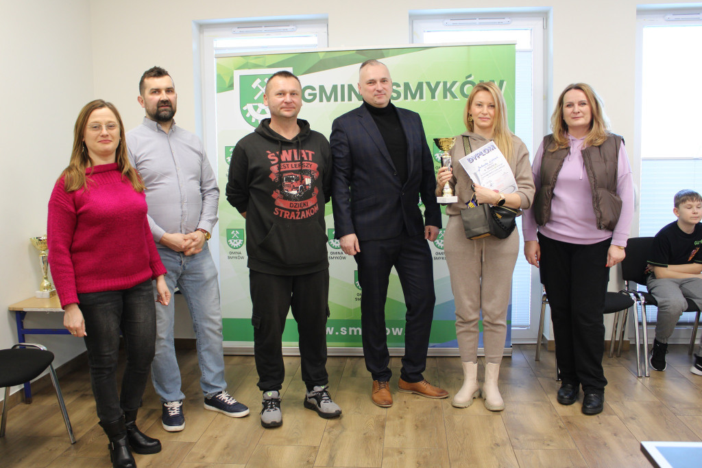 Turniej tenisa stołowego o Puchar Wójta Gminy Smyków [zdjęcia]