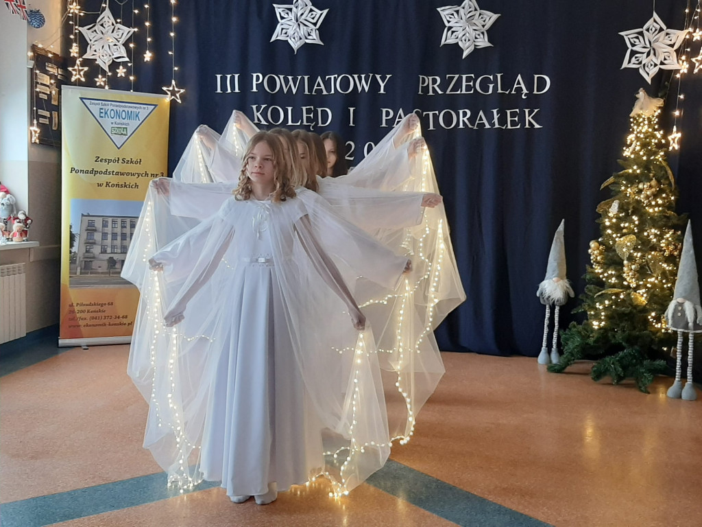 III Powiatowy Przegląd Kolęd i Pastorałek w Ekonomiku [zdjęcia]
