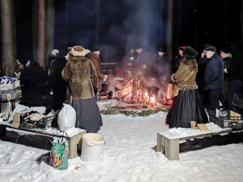 Hołd powstańcom styczniowym. Rocznicowe uroczystości w Czarnej [zdjęcia]
