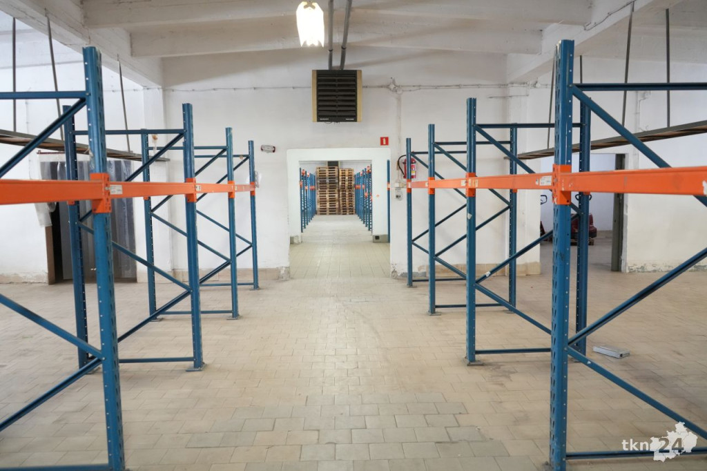 Hale magazynowe i powierzchnia biurowa w Końskich na sprzedaż lub wynajem [wideo, zdjęcia]