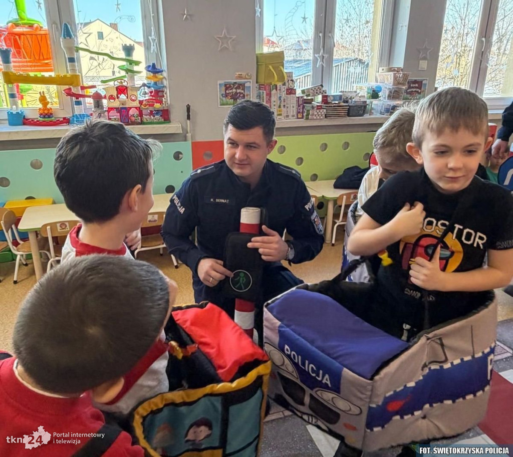 Koneccy policjanci edukowali w przedszkolu