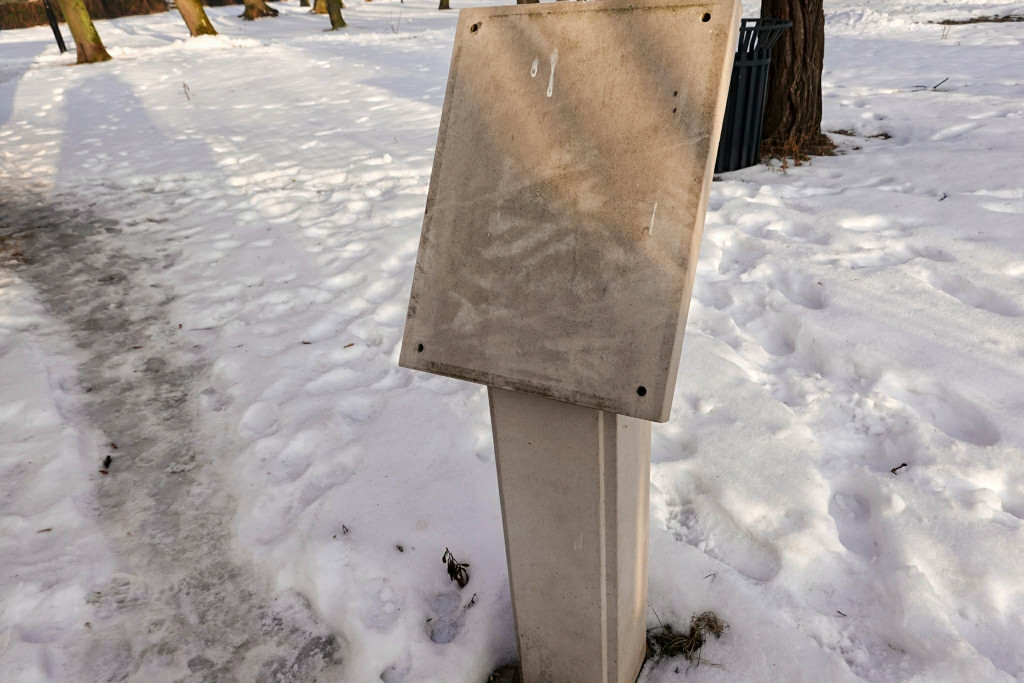 Wandalizm w parku. List do burmistrza Końskich