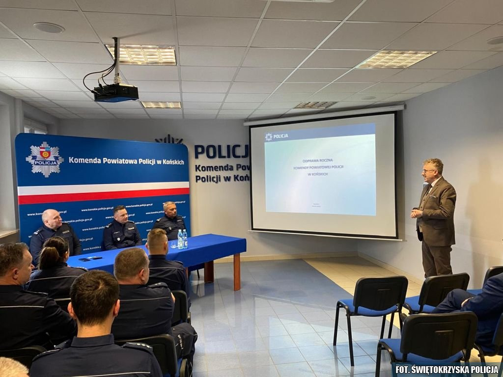 Policja w Końskich podsumowała rok. Jest nowy wóz