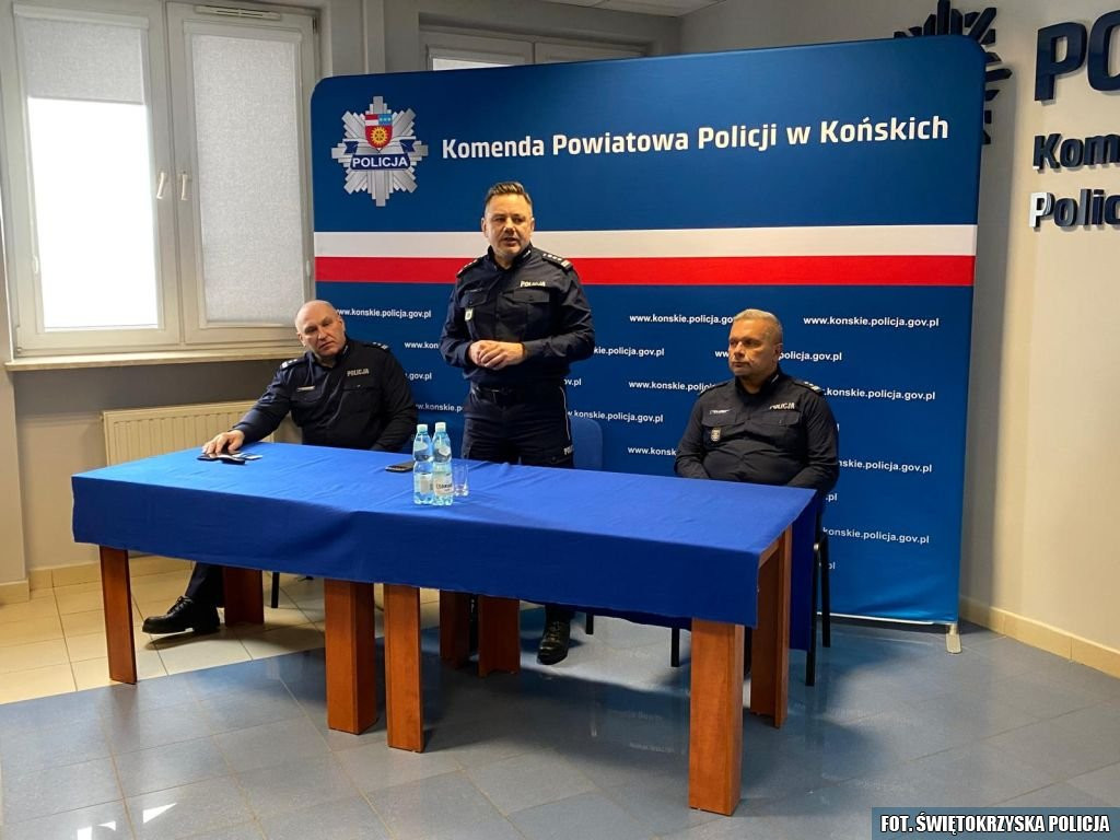 Policja w Końskich podsumowała rok. Jest nowy wóz