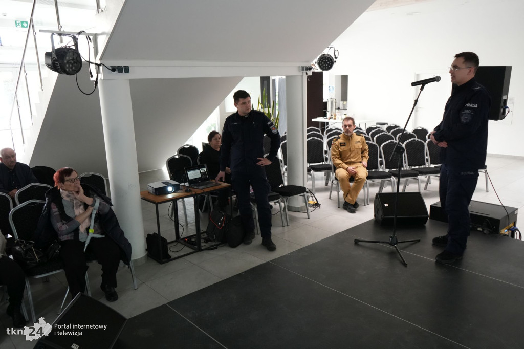 Policja i Straż Pożarna o bezpieczeństwie w praktyce w Koneckim Centrum Kultury
