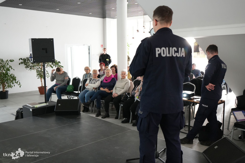 Policja i Straż Pożarna o bezpieczeństwie w praktyce w Koneckim Centrum Kultury