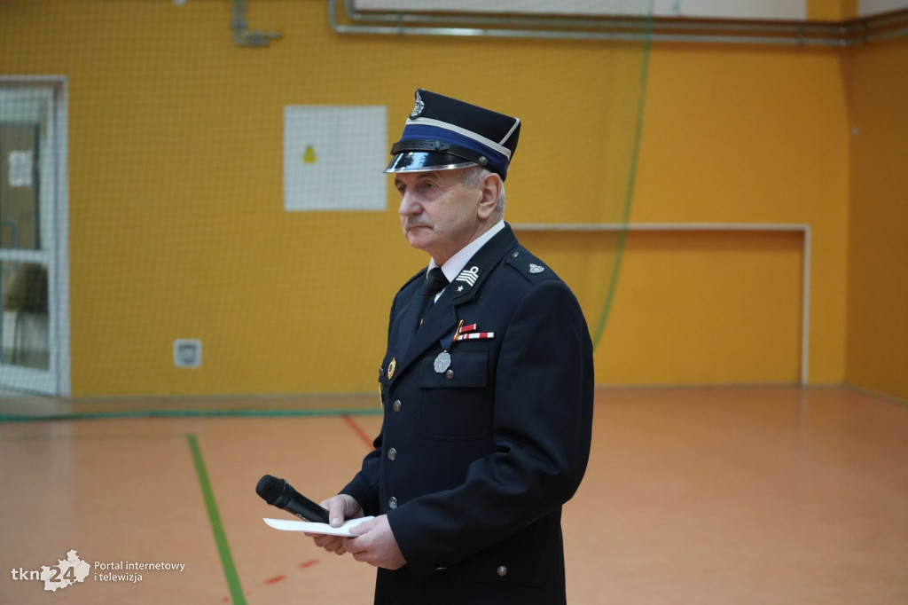 Młodzi strażacy rywalizowali w zawodach w Fałkowie