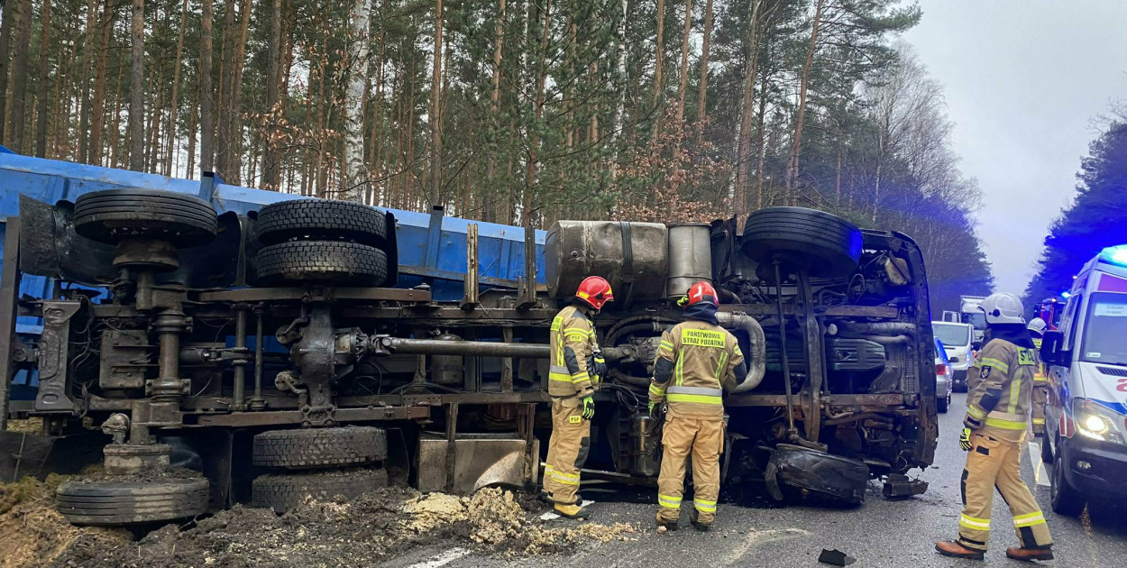 Wypadek ciężarówki na DK42 w gminie Końskie
