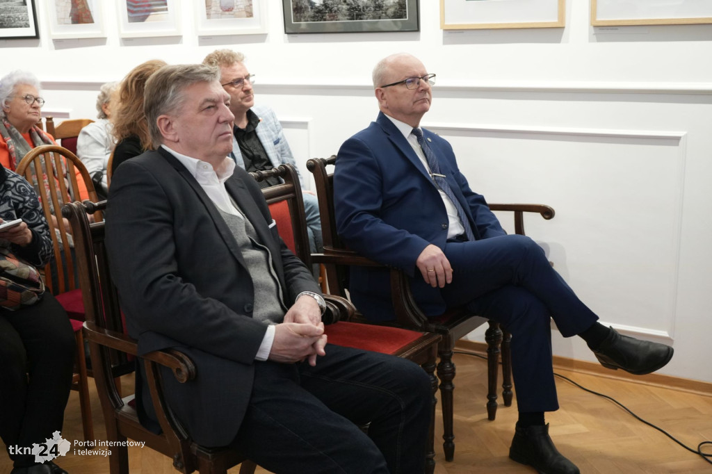 PTTK Końskie zaprezentowało książkę Dwaj Juliusze