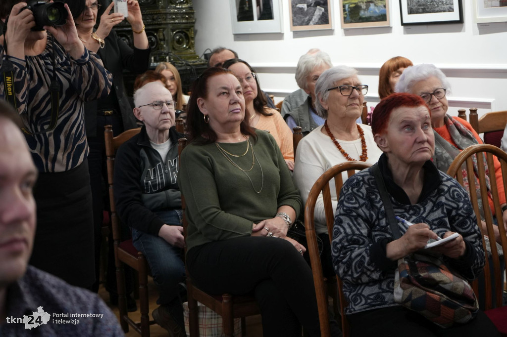 PTTK Końskie zaprezentowało książkę Dwaj Juliusze