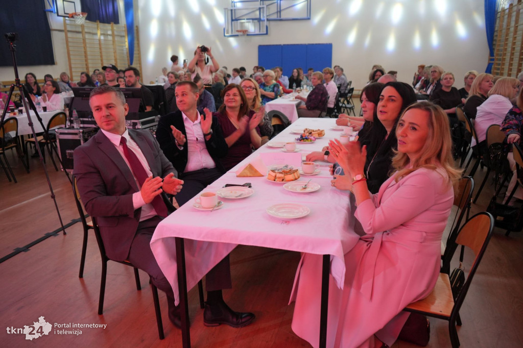 Dzień Kobiet w Gowarczowie z Aleksandrem Talkowskim