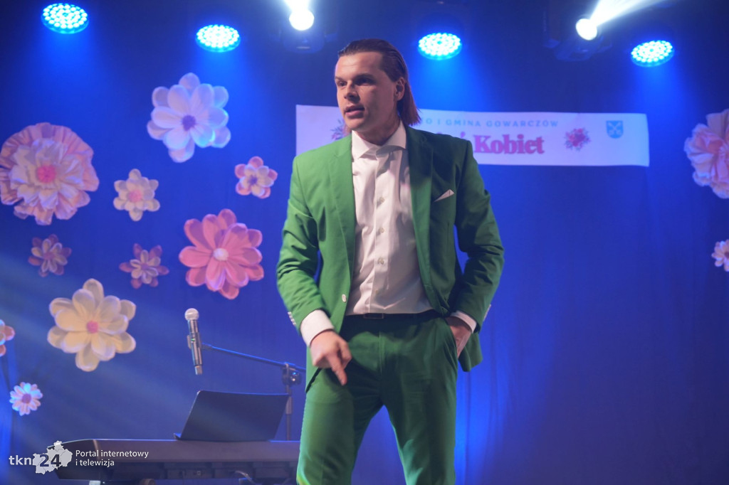 Dzień Kobiet w Gowarczowie z Aleksandrem Talkowskim