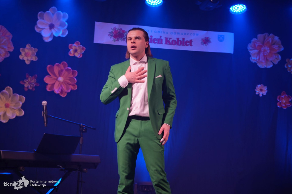 Dzień Kobiet w Gowarczowie z Aleksandrem Talkowskim