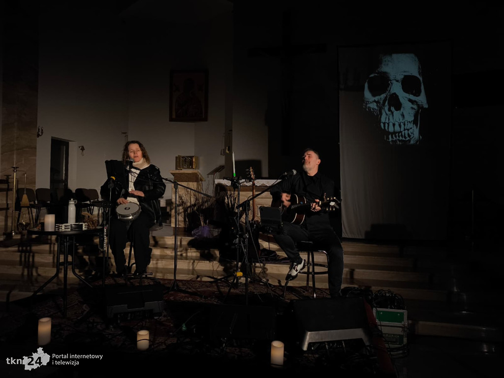 Koncert Oswajanie Śmierci w Końskich