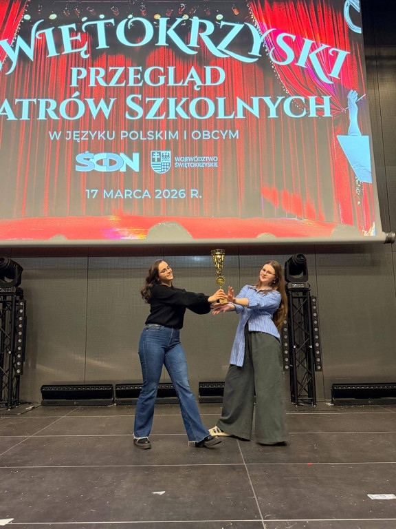 Konecki Nowy Ogólniak wygrywa V  Świętokrzyski Przegląd Teatrów Szkolnych  w Kielcach!