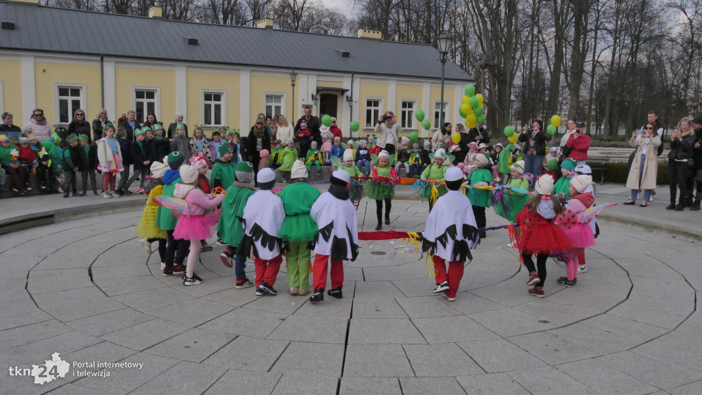 Przedszkolaki powitały wiosnę w Końskich