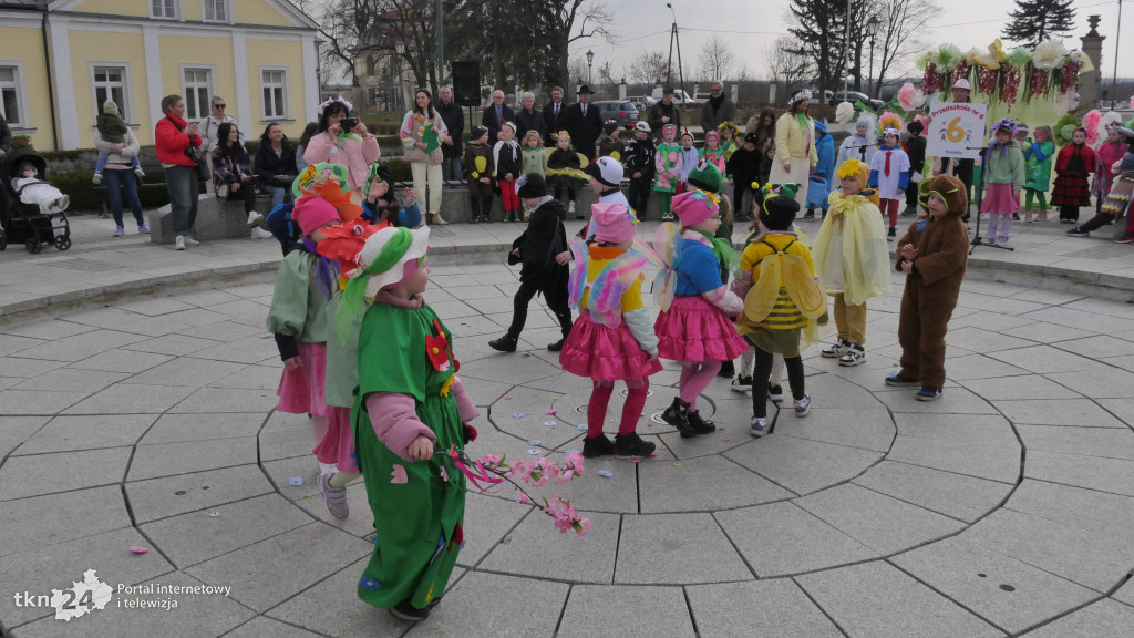Przedszkolaki powitały wiosnę w Końskich
