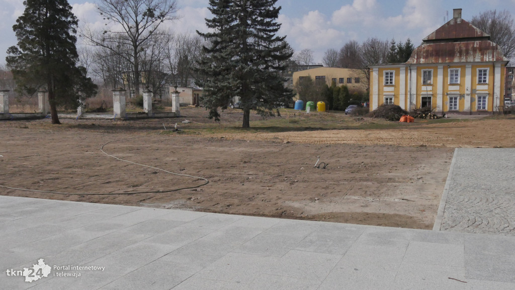 Kończy się remont pomnika Glorietty w Końskich
