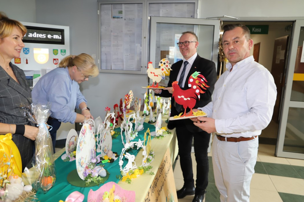 Kiermasz wielkanocny w koneckim starostwie