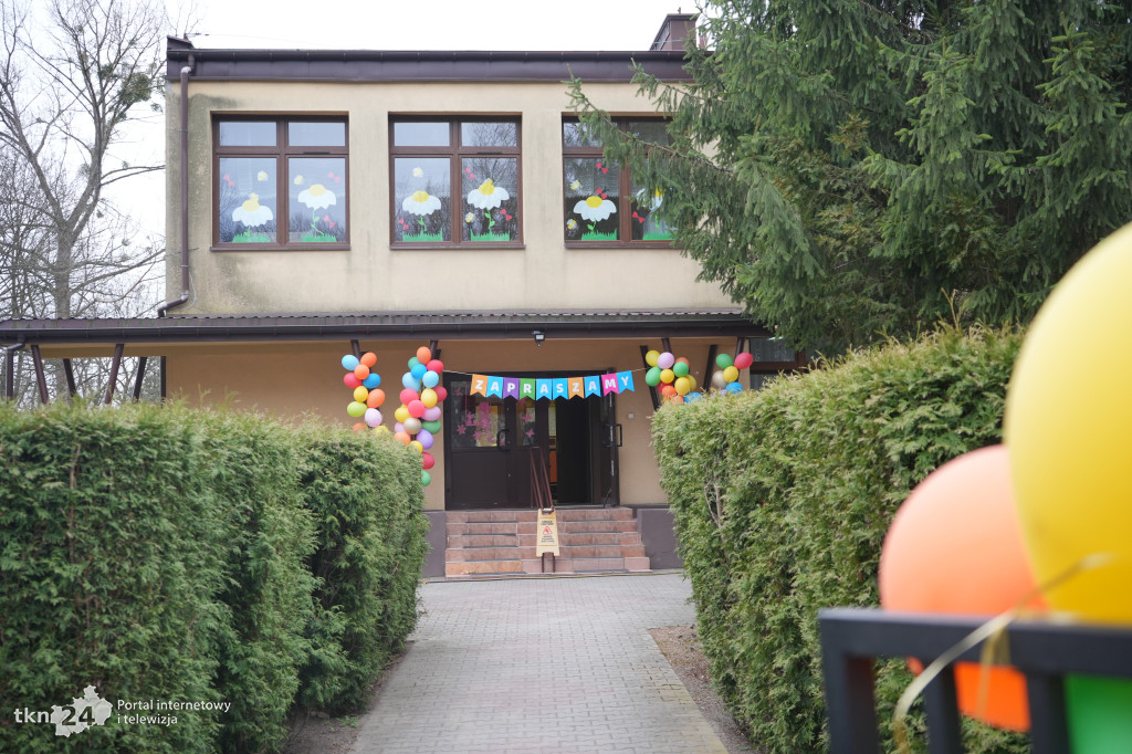 Pomagali Cyprianowi podczas kiermaszu w Końskich